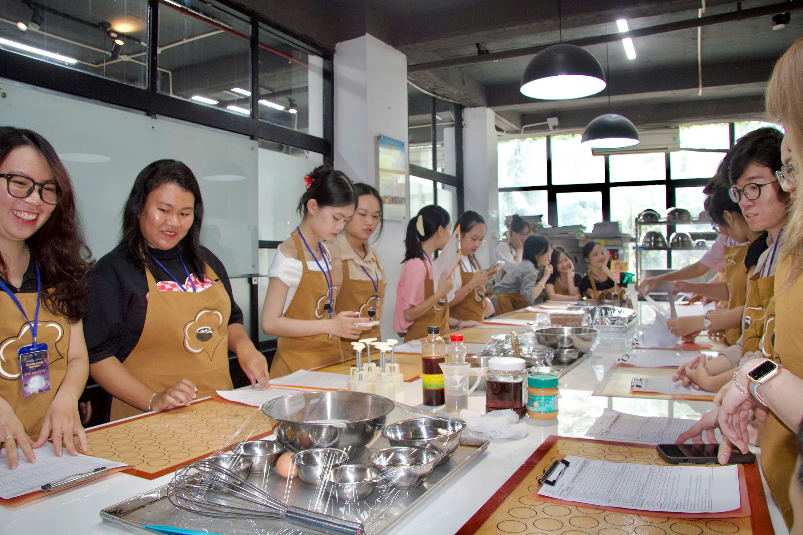 Workshop ‘Bánh Trung Thu homemade’: Lan toả truyền thống đến thế hệ trẻ Việt Nam