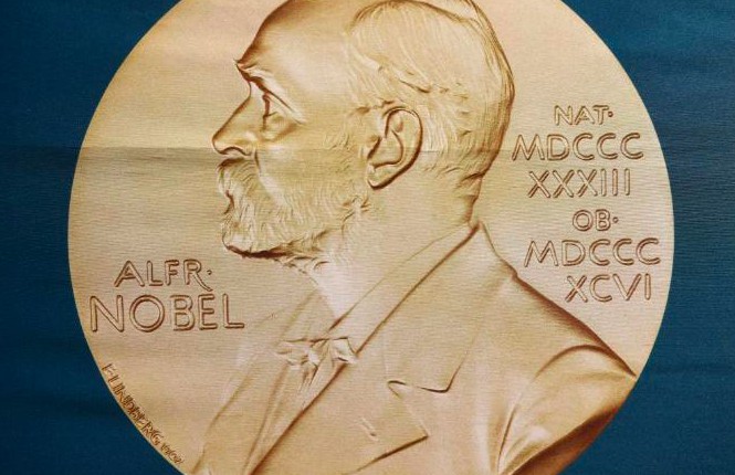 3 nhà khoa học nghiên cứu vũ trụ đạt được giải Nobel trong lĩnh vực vật lý.