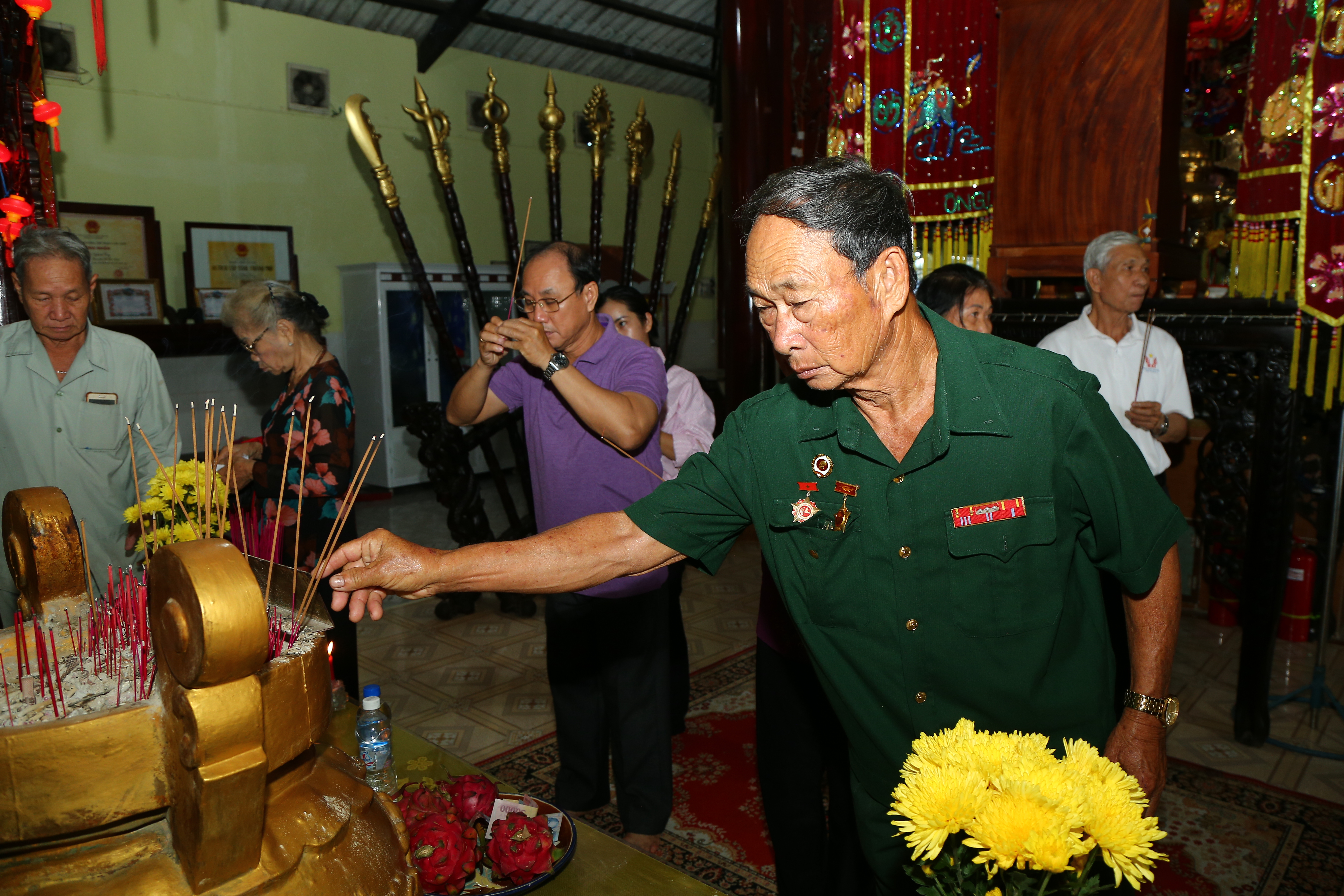 Đoàn Cựu chiến binh Khối Vũ trang - Biệt động Quân khu Sài Gòn – Gia Định tham quan Lăng ông Thuỷ Tướng