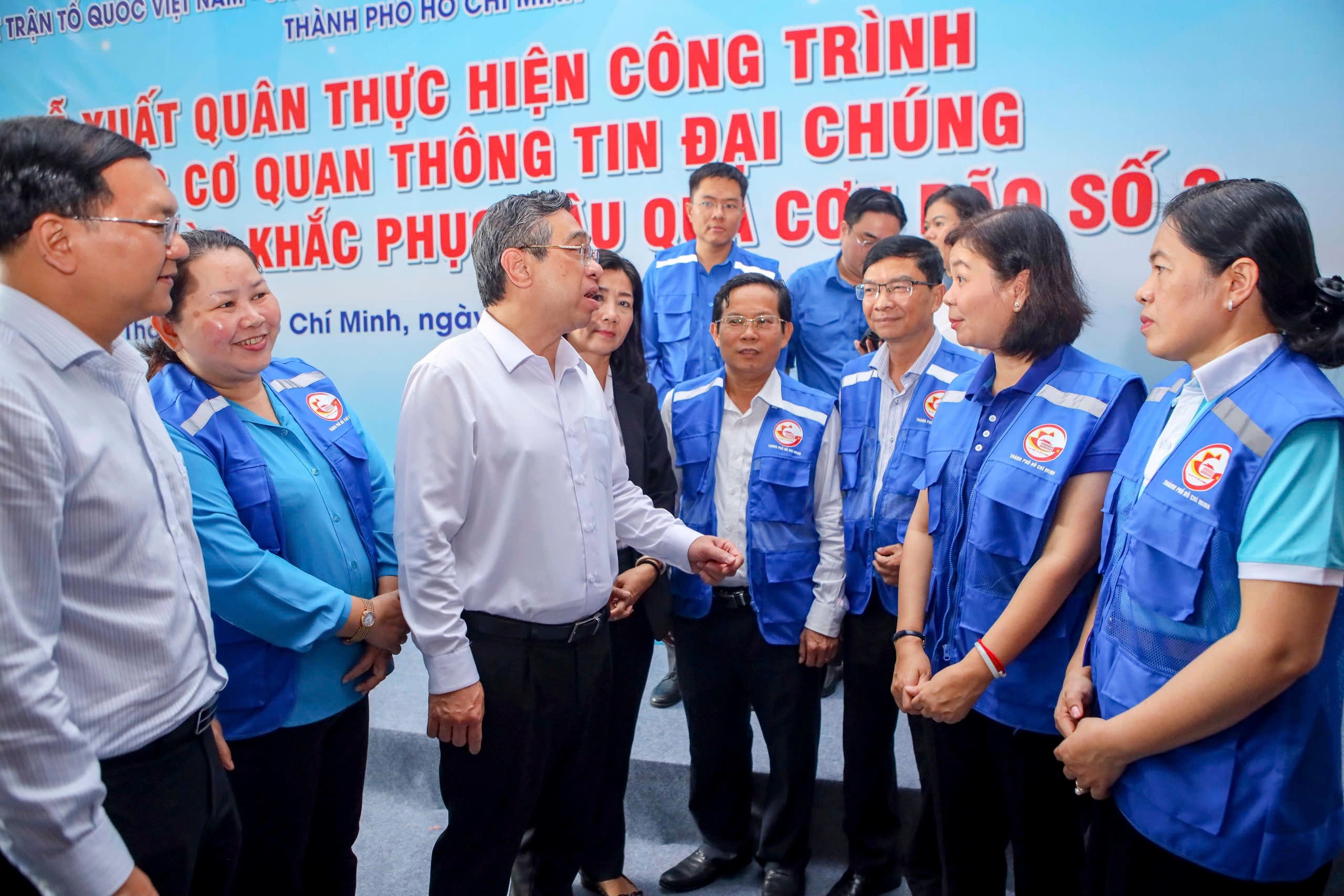 TP.HCM xuất quân thực hiện công trình phát động hỗ trợ hơn 43 tỷ đồng tới đồng bào miền Bắc