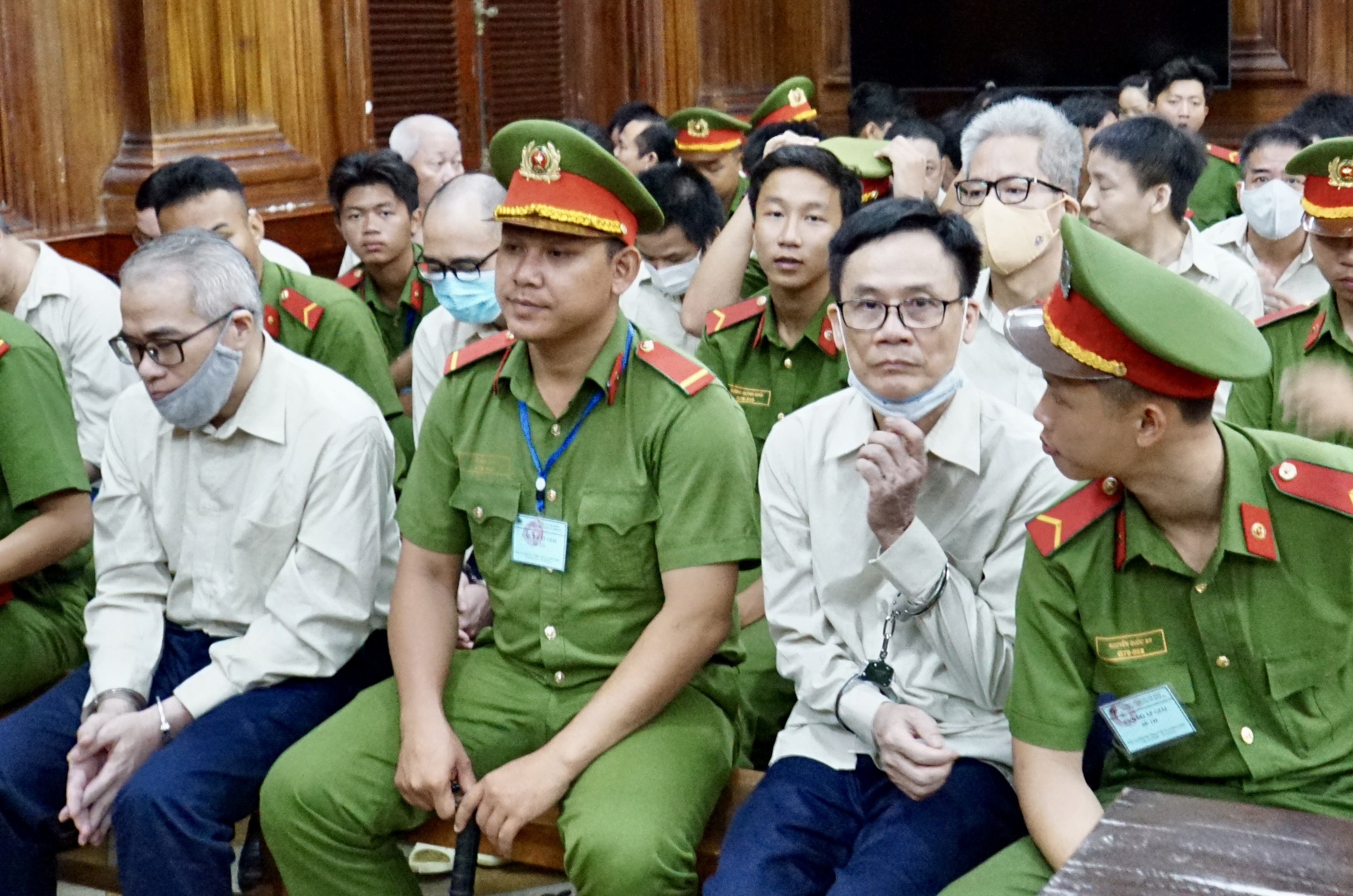 ‘Đại án đăng kiểm’: Hai cựu Cục trưởng lãnh 44 năm tù